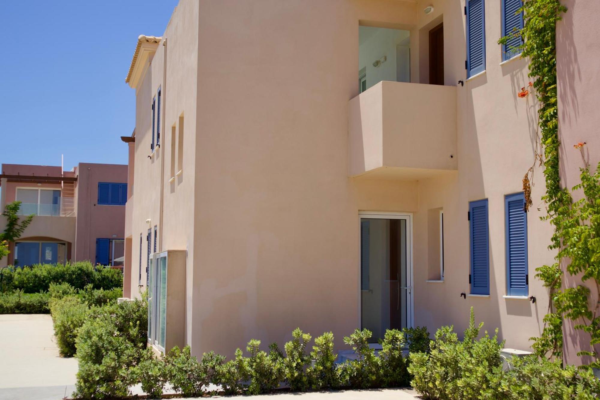 Resitour - Aphrodite Beachfront Pirgos Psilonerou Номер фото