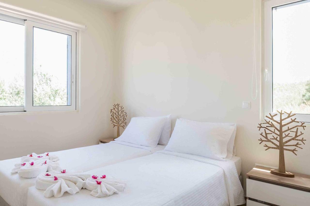 Resitour - Aphrodite Beachfront Pirgos Psilonerou Экстерьер фото
