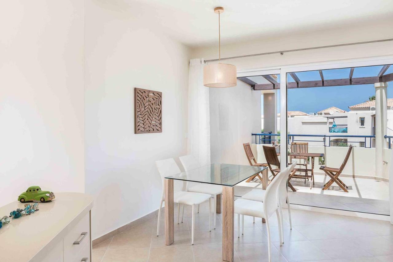 Resitour - Aphrodite Beachfront Pirgos Psilonerou Экстерьер фото